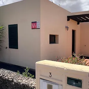 https://anahi-homes-corralejo-bicacarera-3.in-canary-islands.com